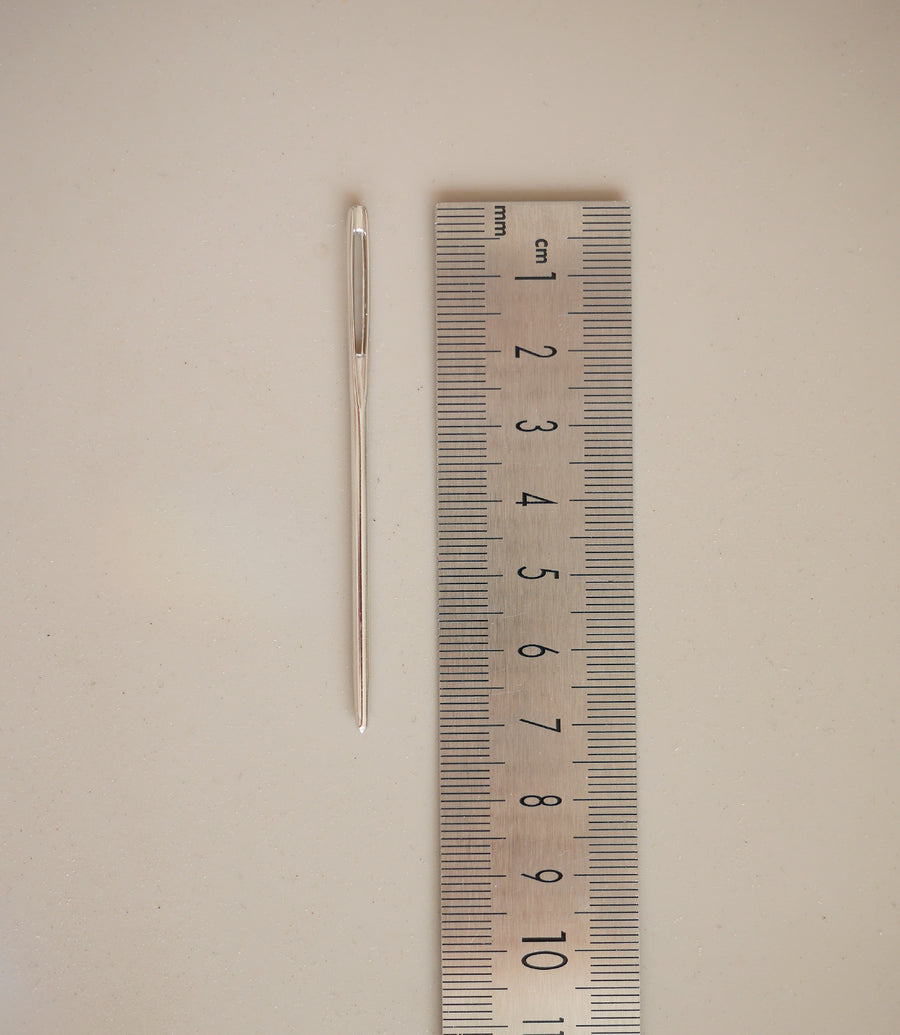 Tapestry needle, 7 cm/2.75 in