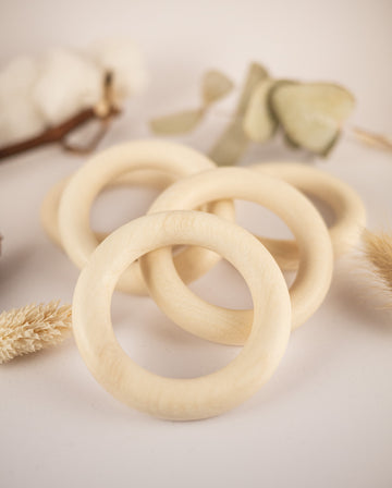 Wooden rings, maple wood